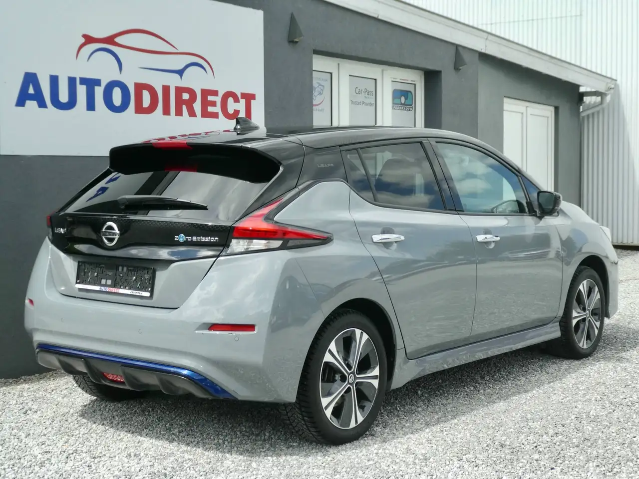 Nissan Leaf - 4