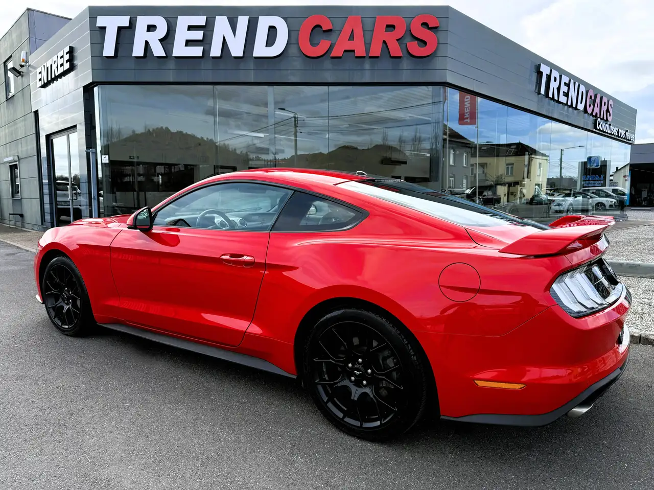 Ford Mustang - 4