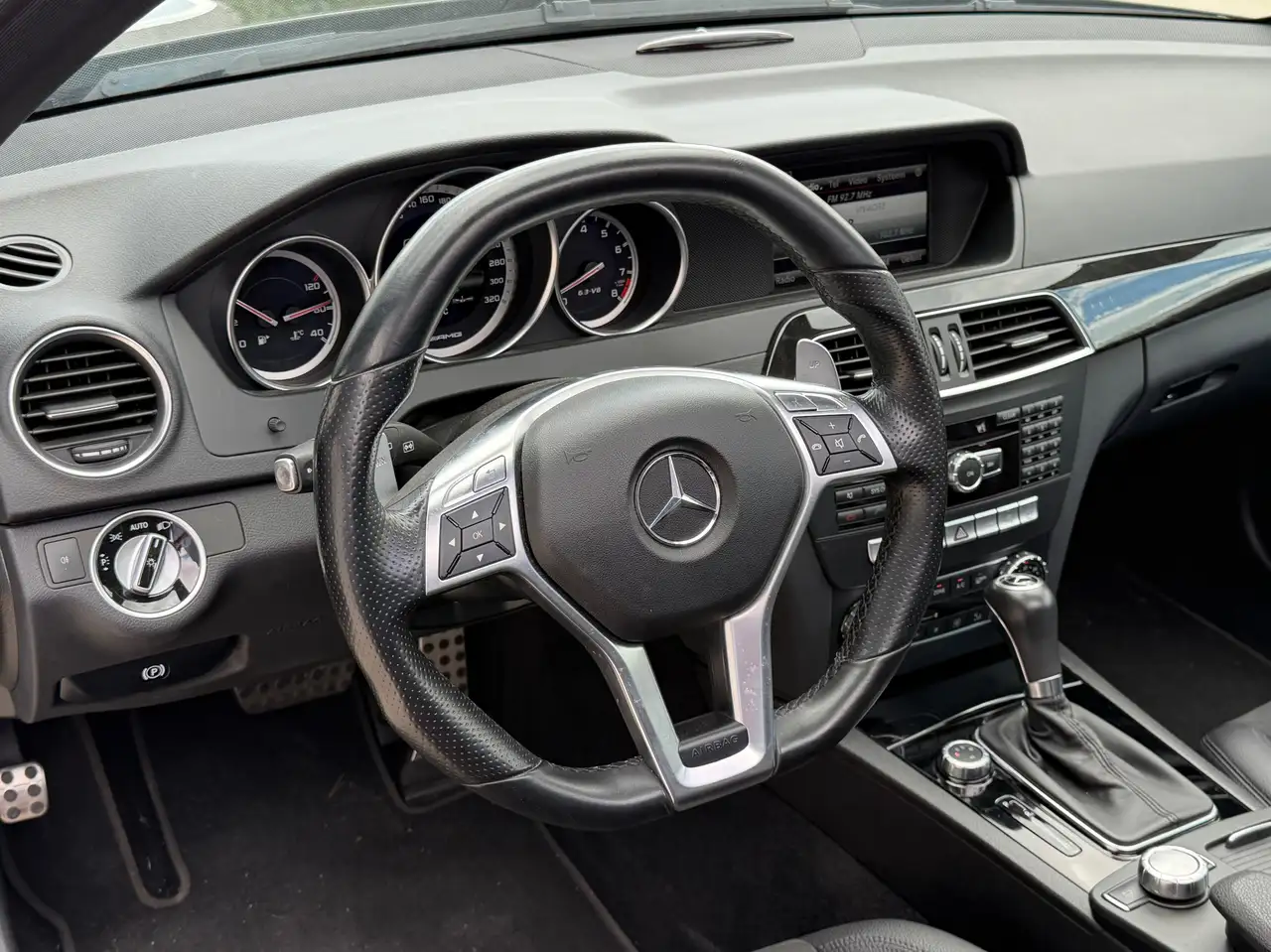 Mercedes-Benz C 63 AMG - 8