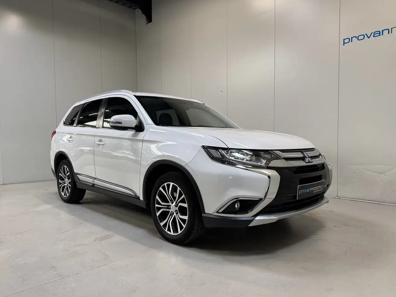 Mitsubishi Outlander - 5