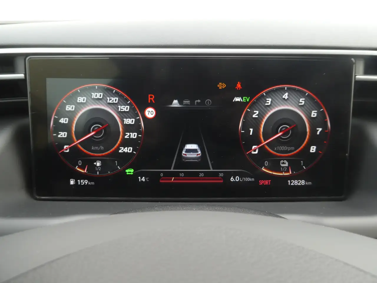 Hyundai TUCSON - 10