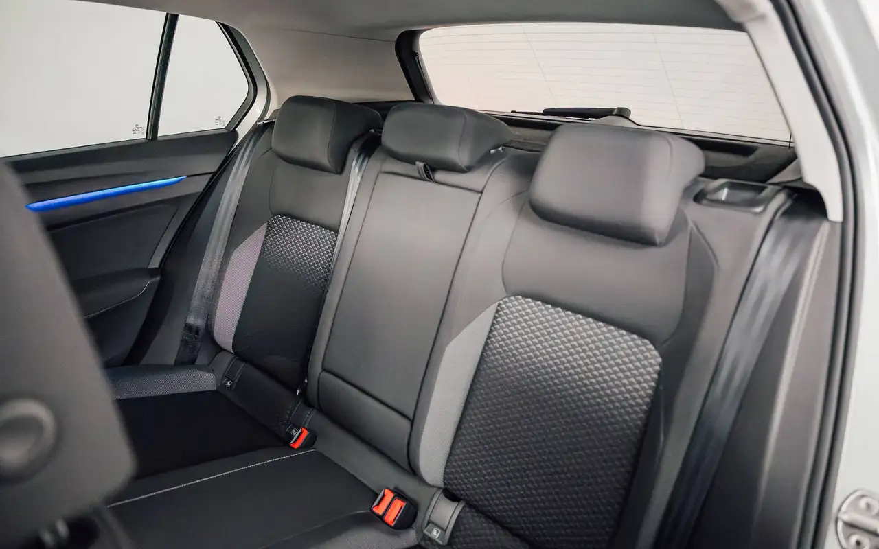 Volkswagen Golf - 9