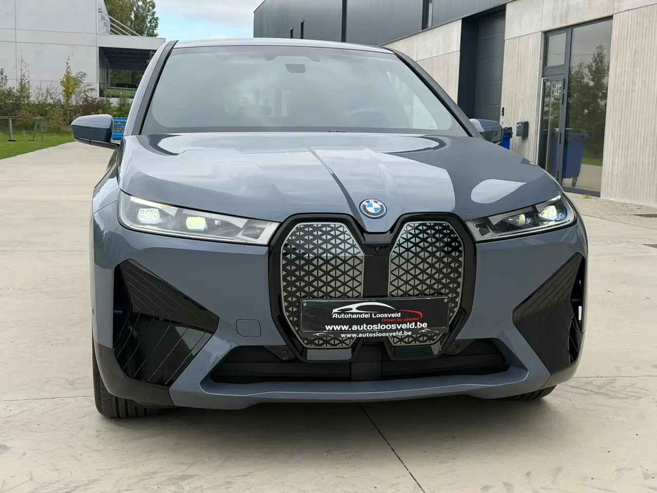 BMW iX - 2