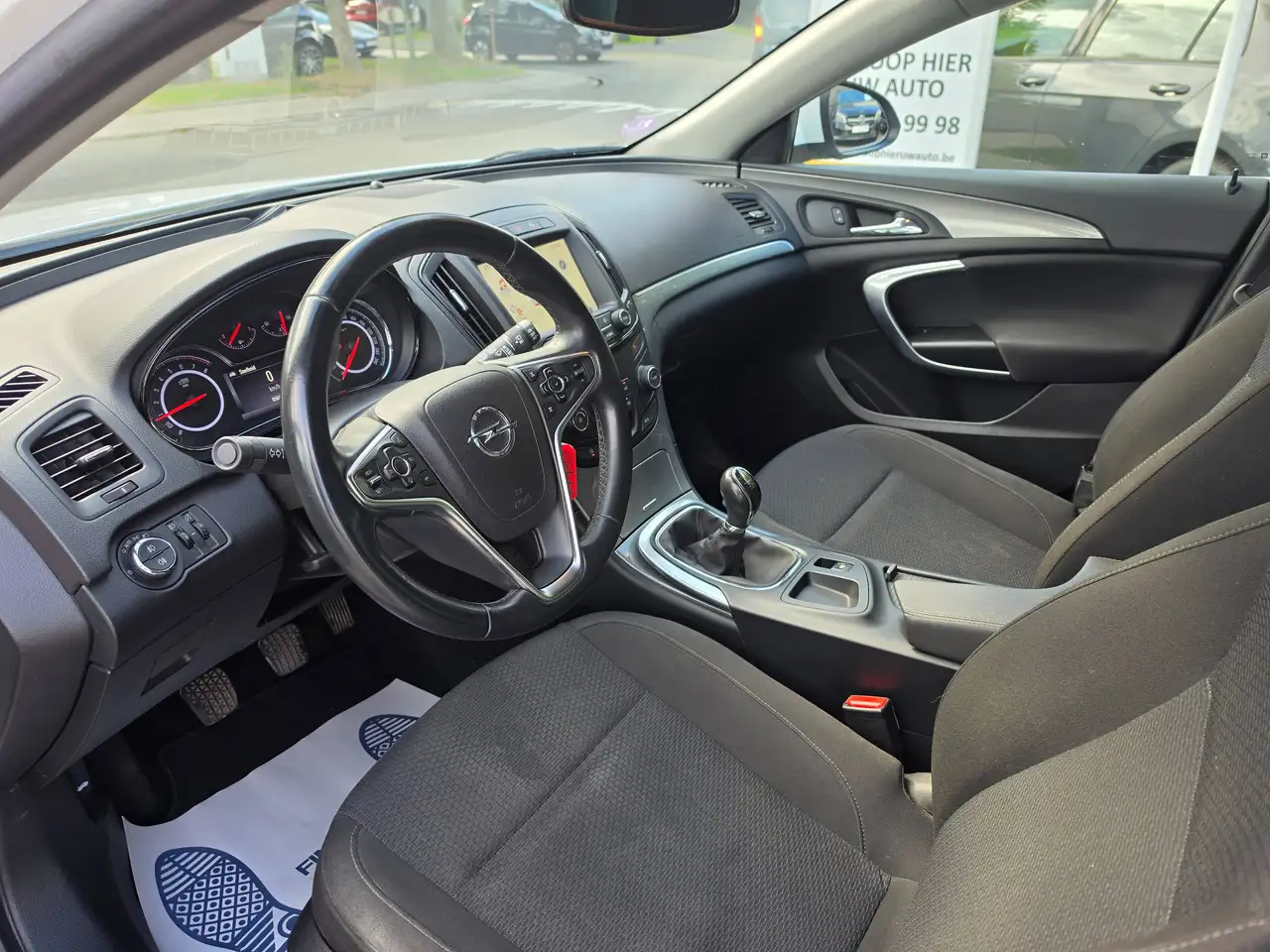 Opel Insignia - 10