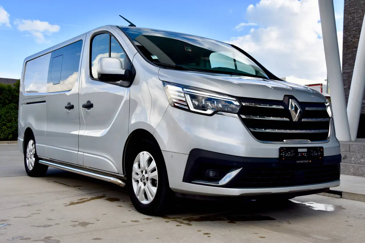 Renault Trafic - 12