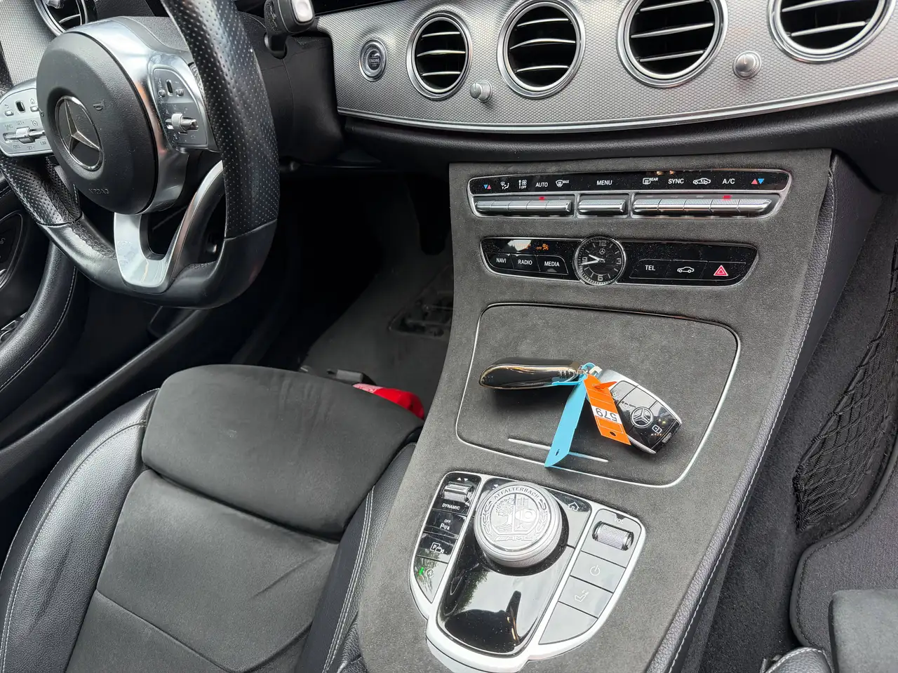 Mercedes-Benz E 200 - 12