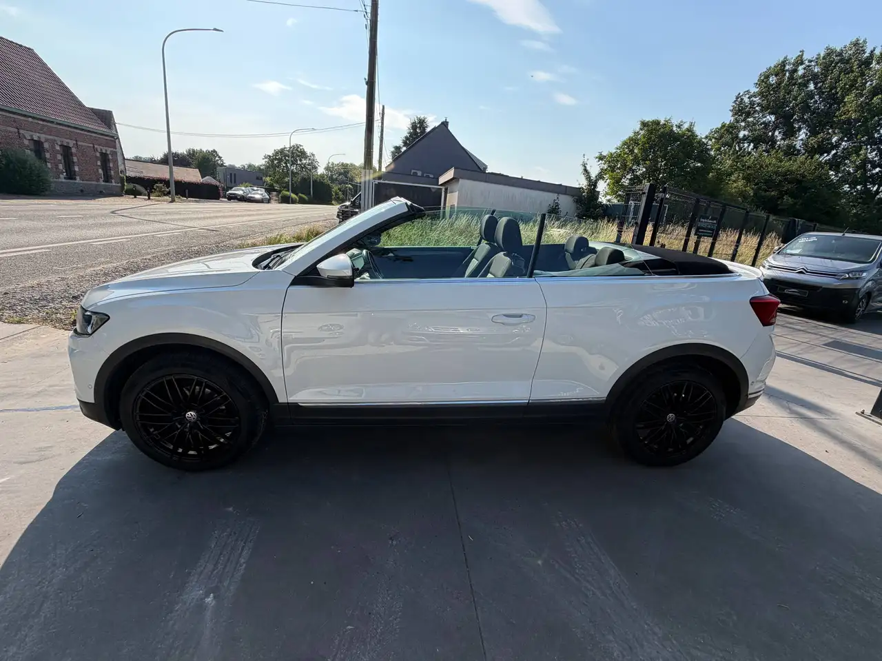 Volkswagen T-Roc - 9