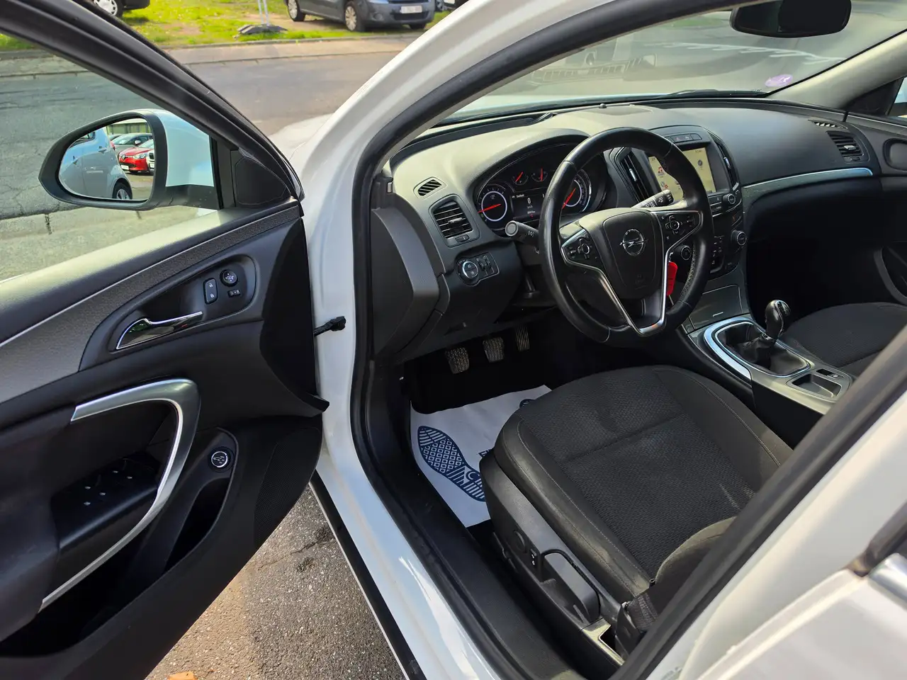 Opel Insignia - 7