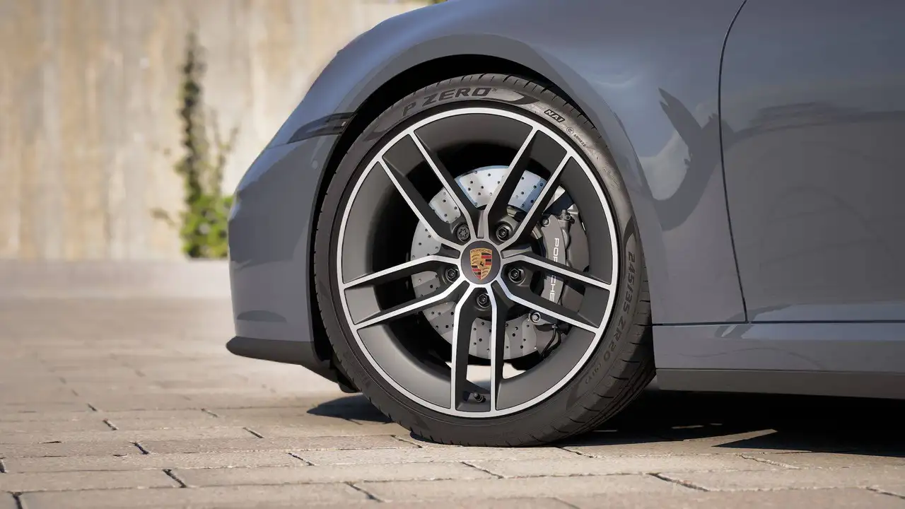 Porsche 992 - 5