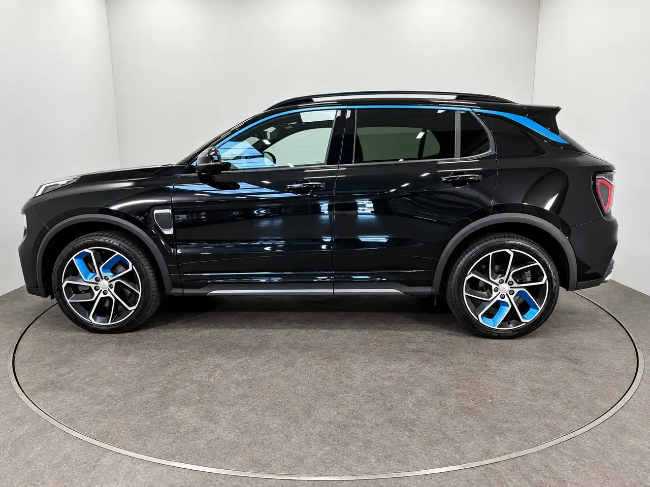 Lynk & Co 01 - 2