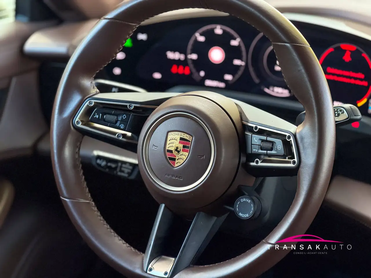 Porsche Taycan - 10