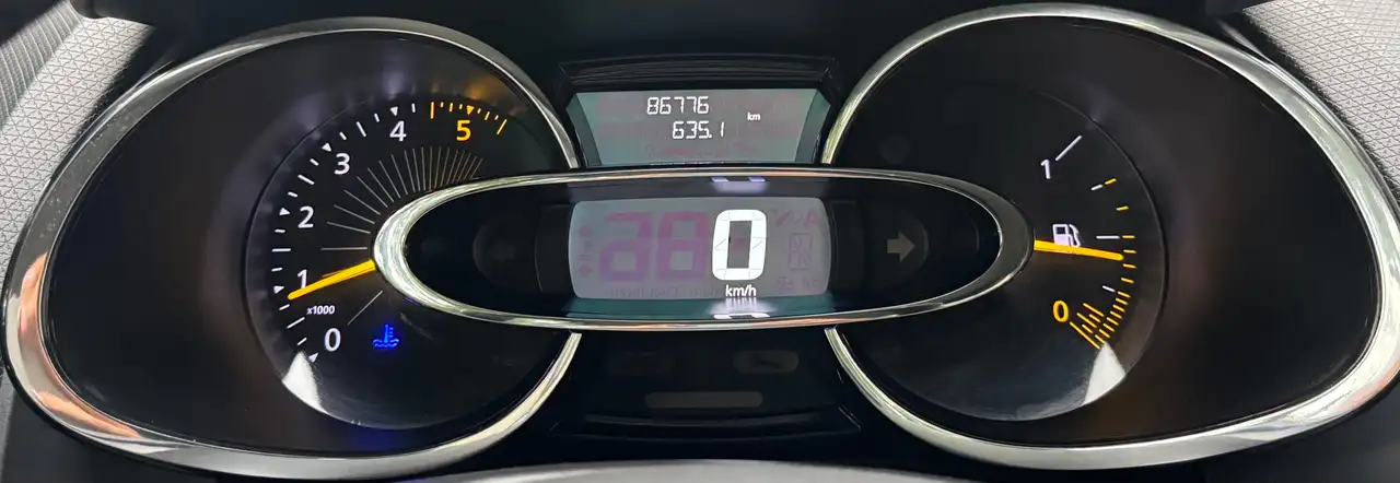 Renault Clio - 8