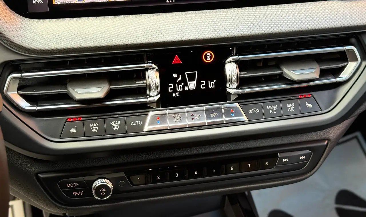 BMW 118 - 24
