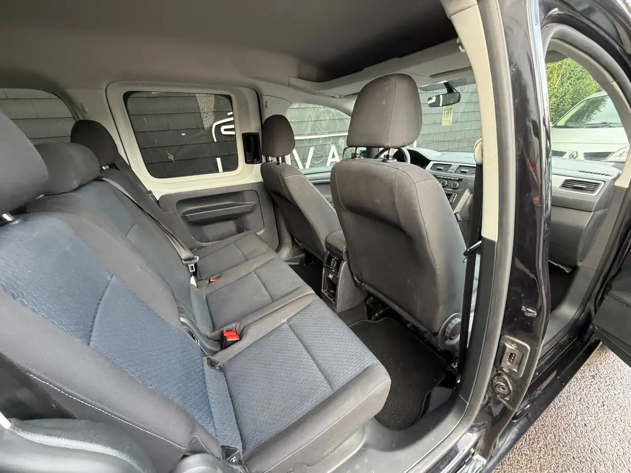 Volkswagen Caddy - 11