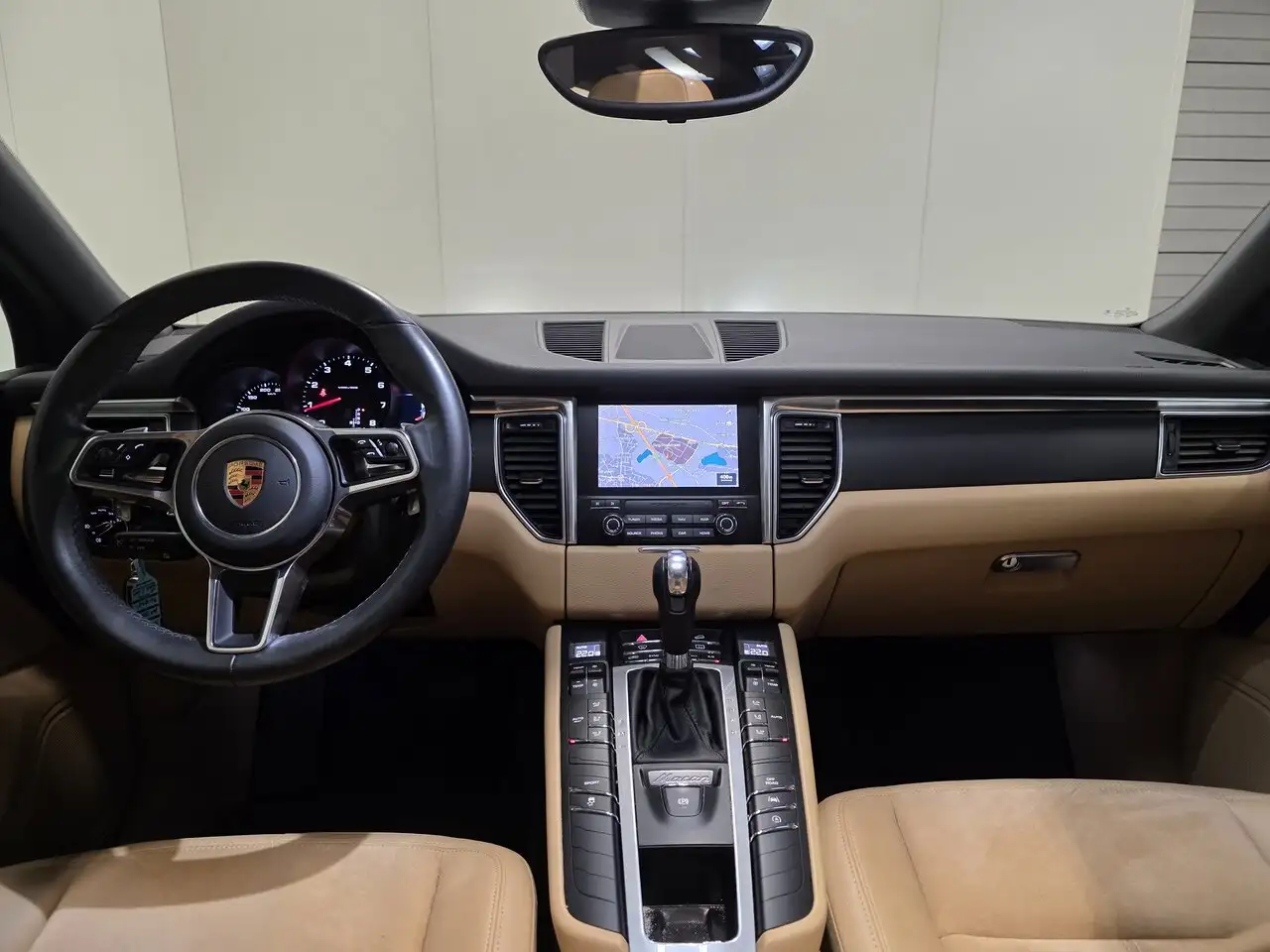 Porsche Macan - 12