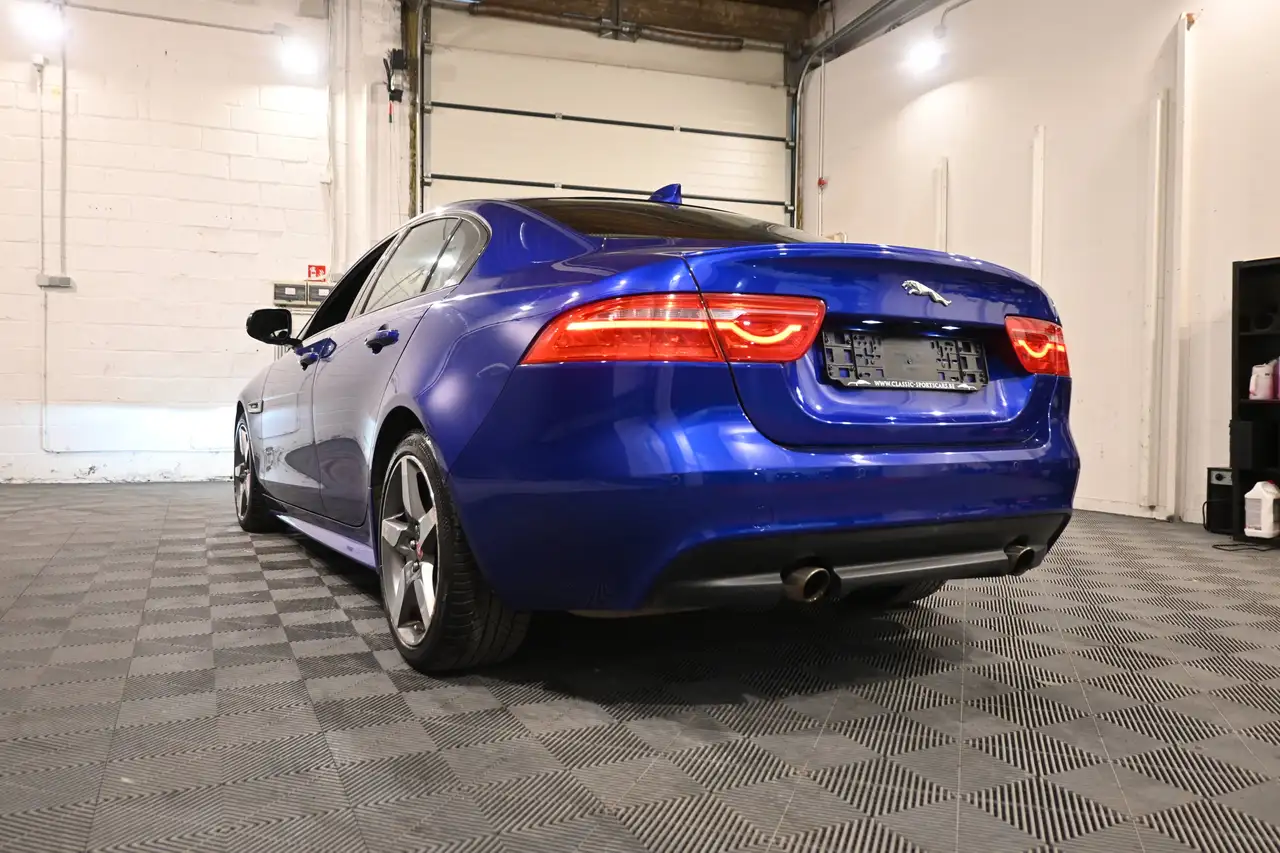 Jaguar XE - 6