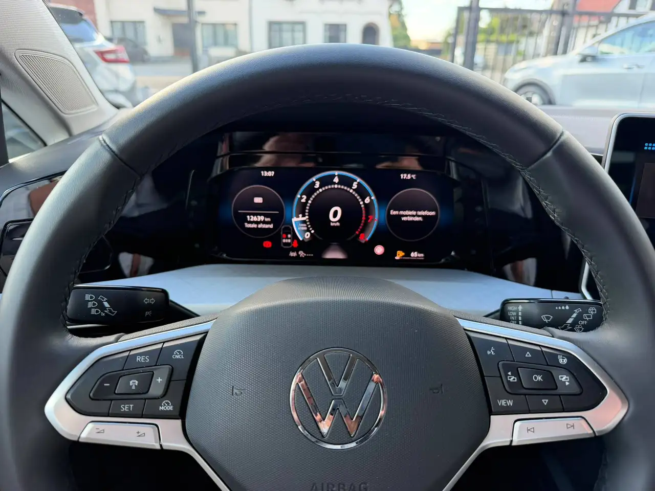Volkswagen Golf - 9