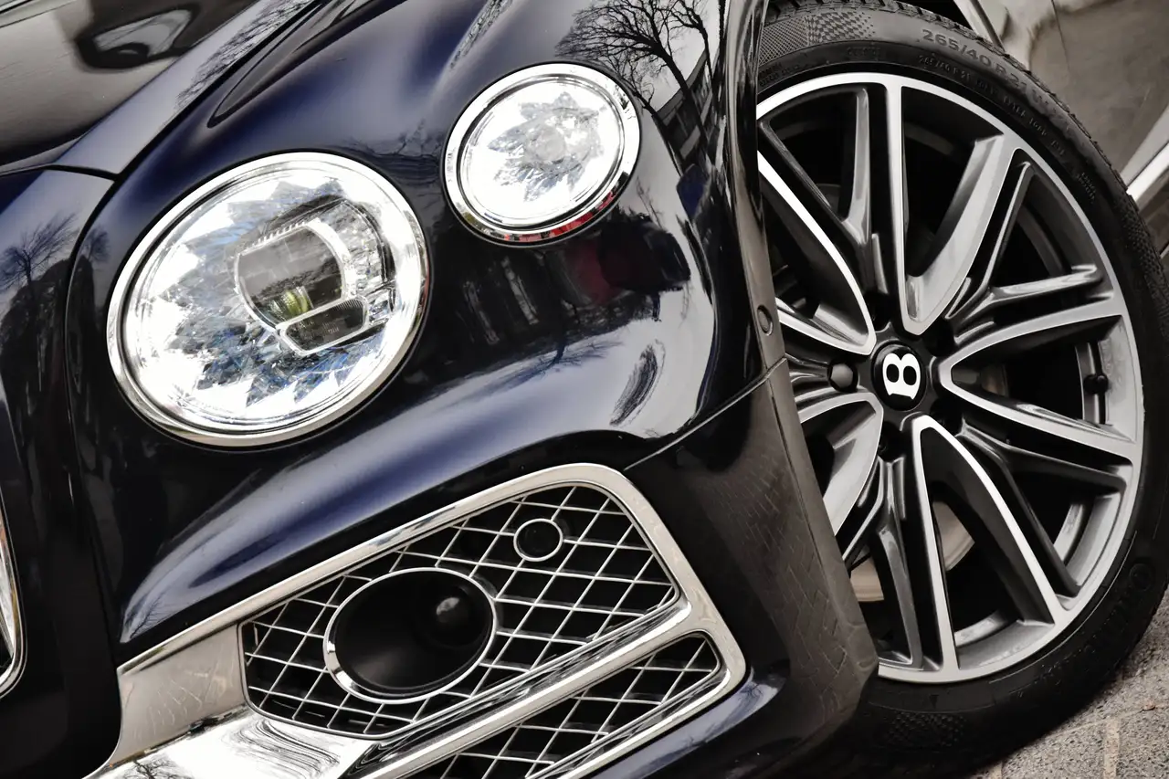 Bentley Flying Spur - 7