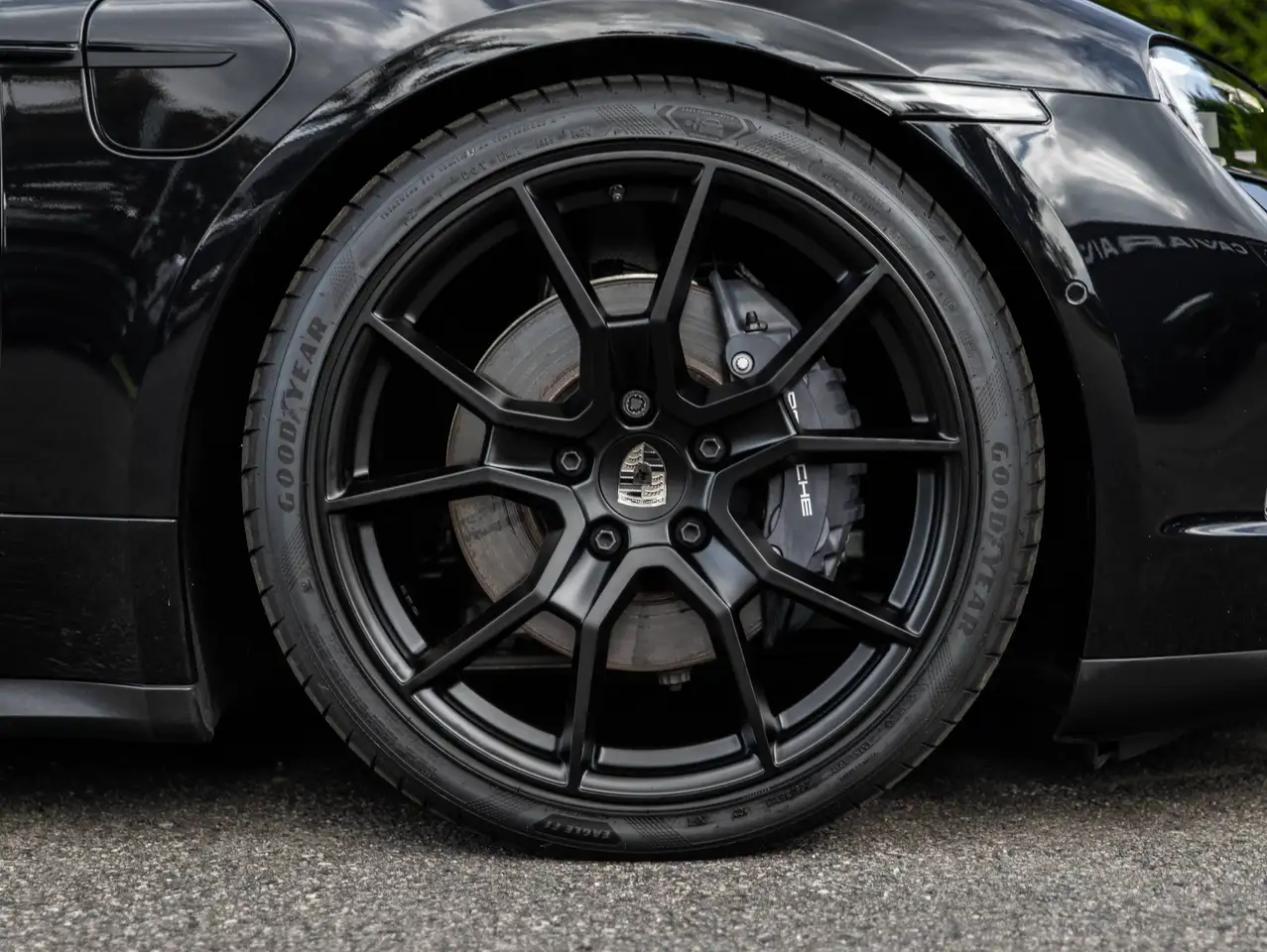 Porsche Taycan - 10