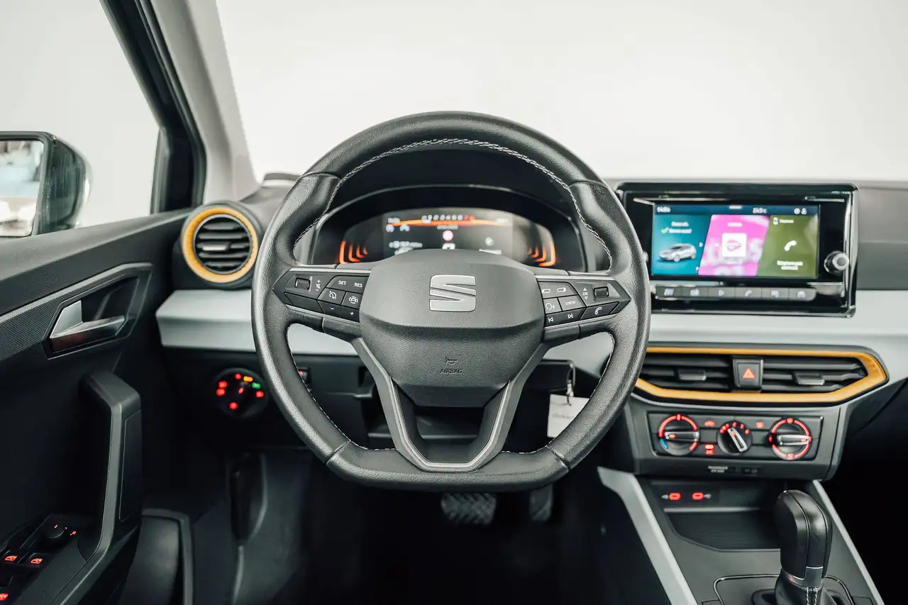 SEAT Arona - 12