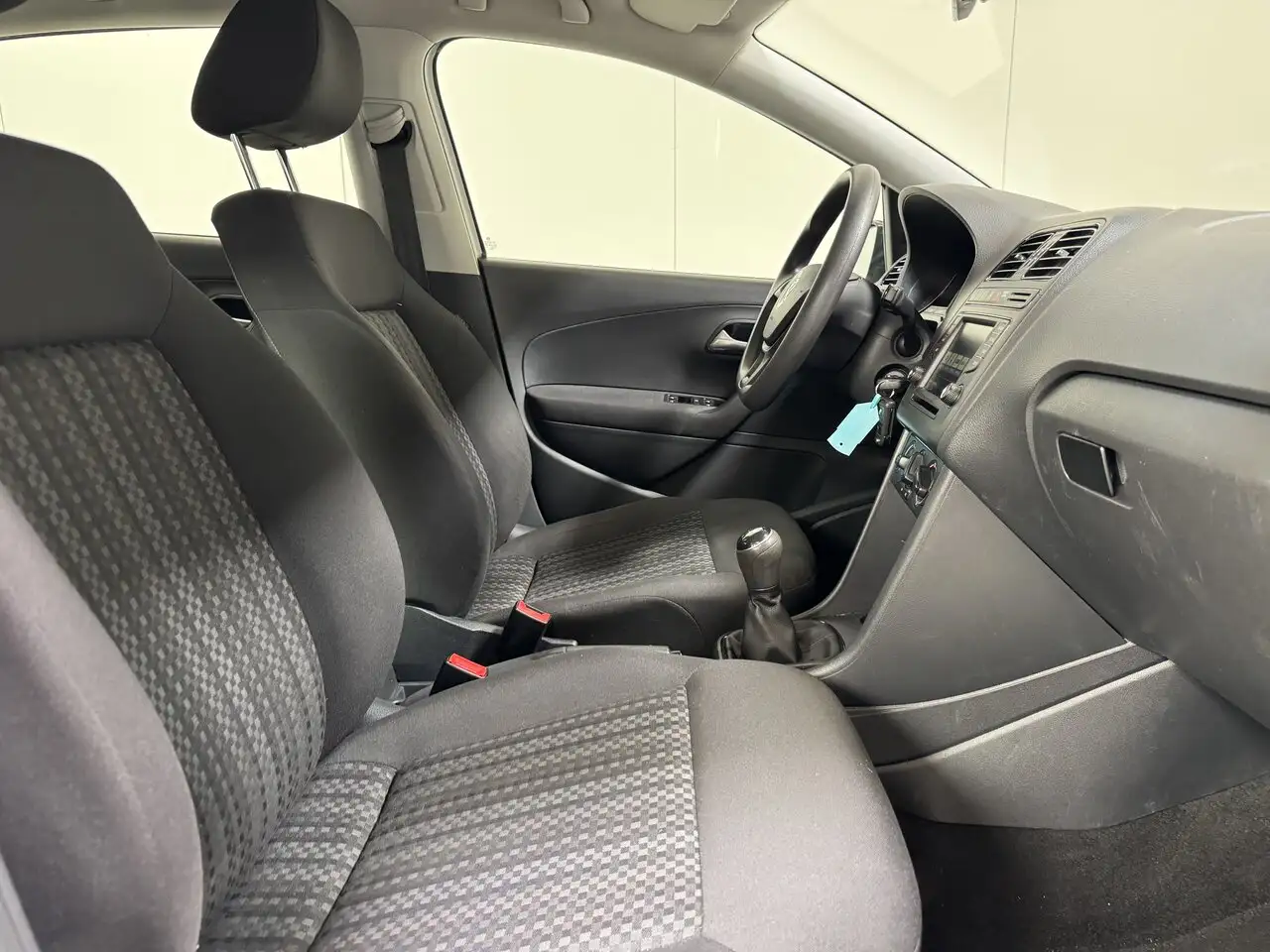 Volkswagen Polo - 2