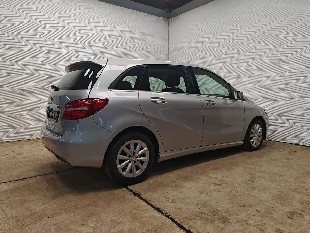 Mercedes-Benz B 180 - 10