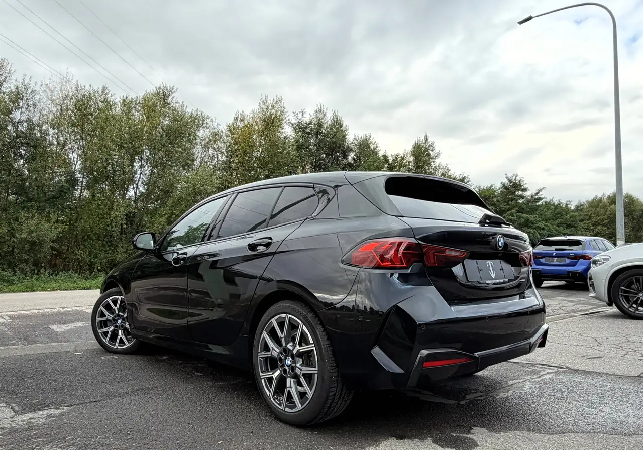 BMW 120 - 6