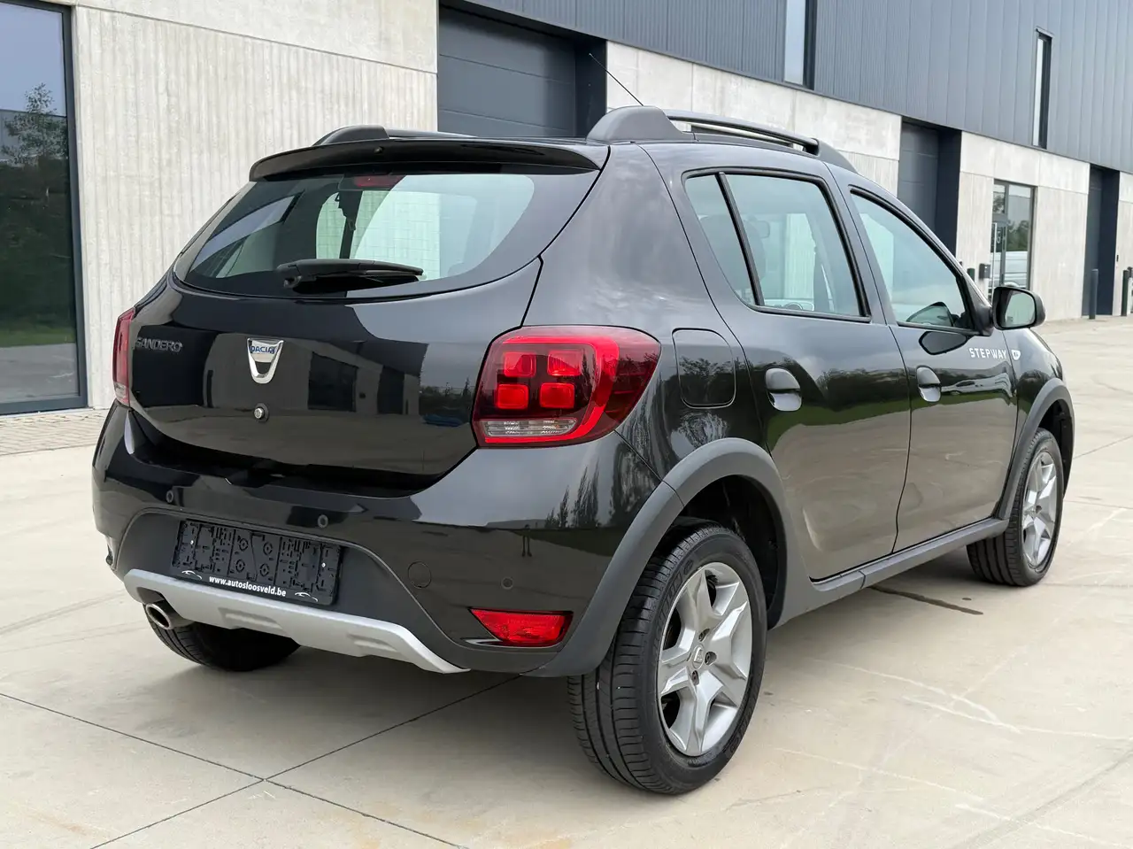 Dacia Sandero - 4