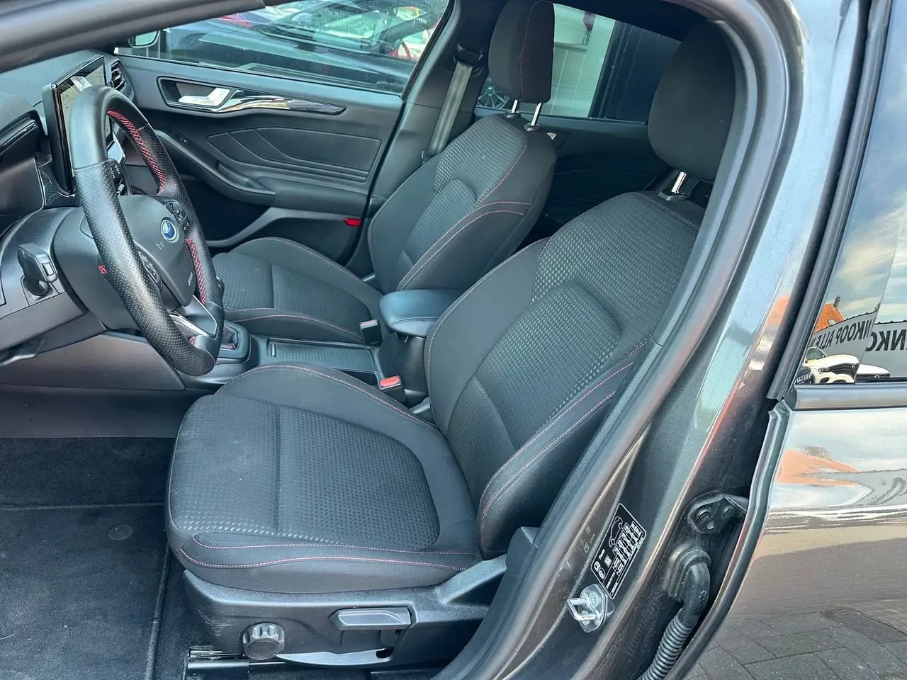 Ford Focus - 10