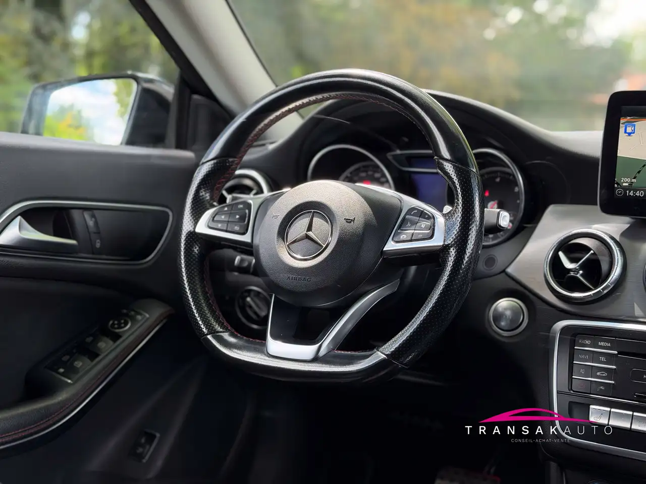Mercedes-Benz CLA 200 - 11