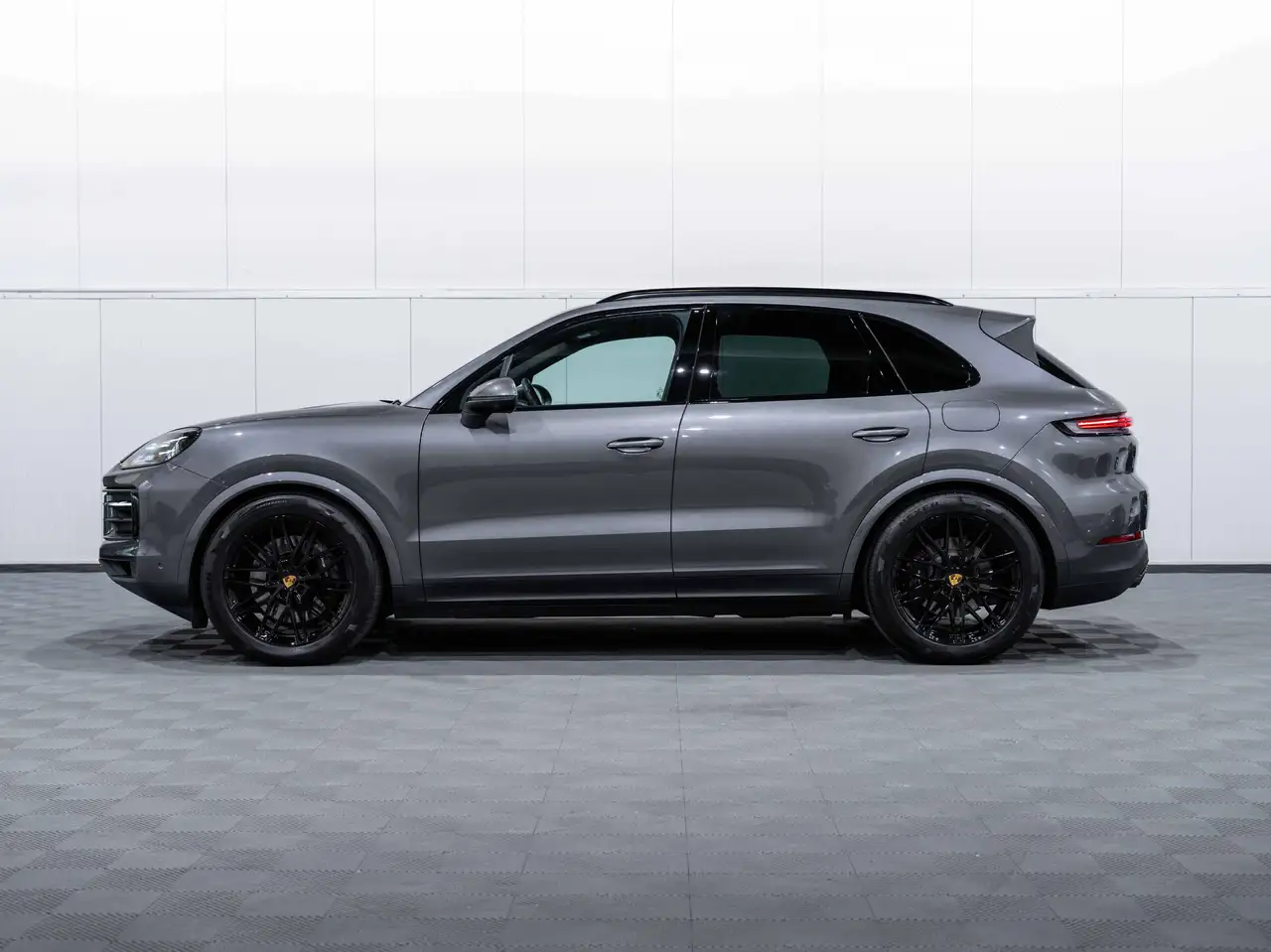 Porsche Cayenne - 5