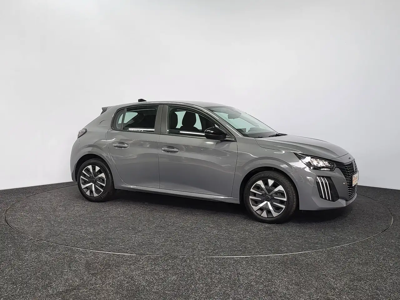 Peugeot 208 - 8