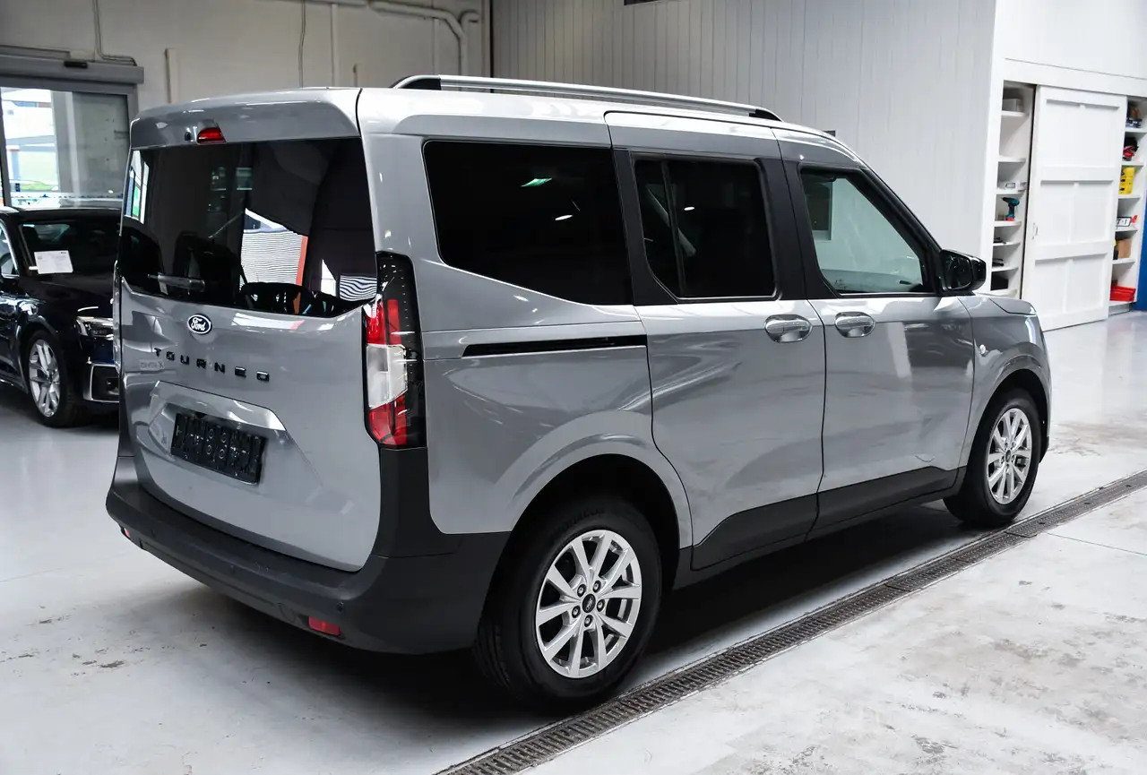 Ford Tourneo Courier - 3