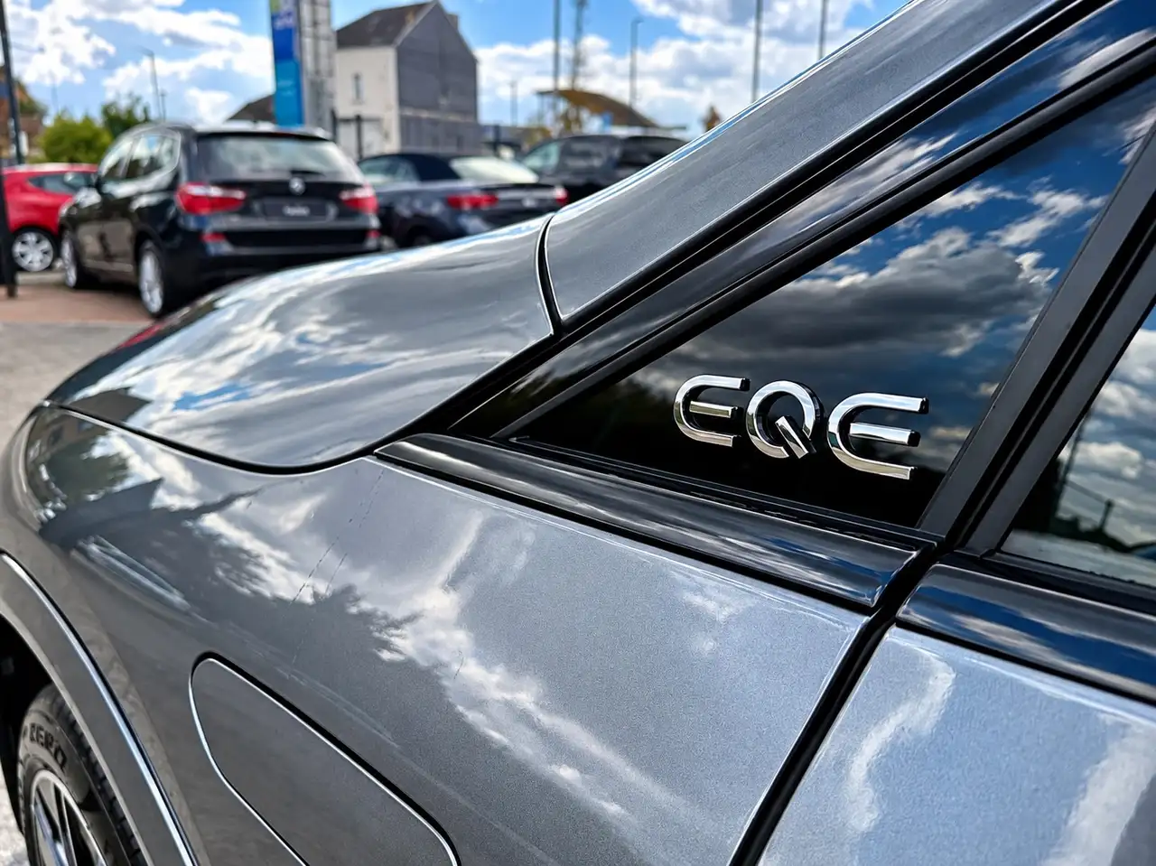 Mercedes-Benz EQE 300 - 9
