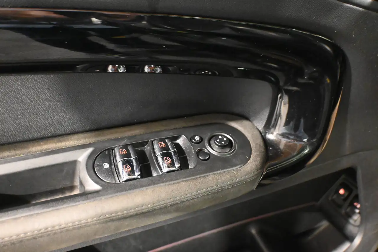 MINI Cooper SE Countryman - 11