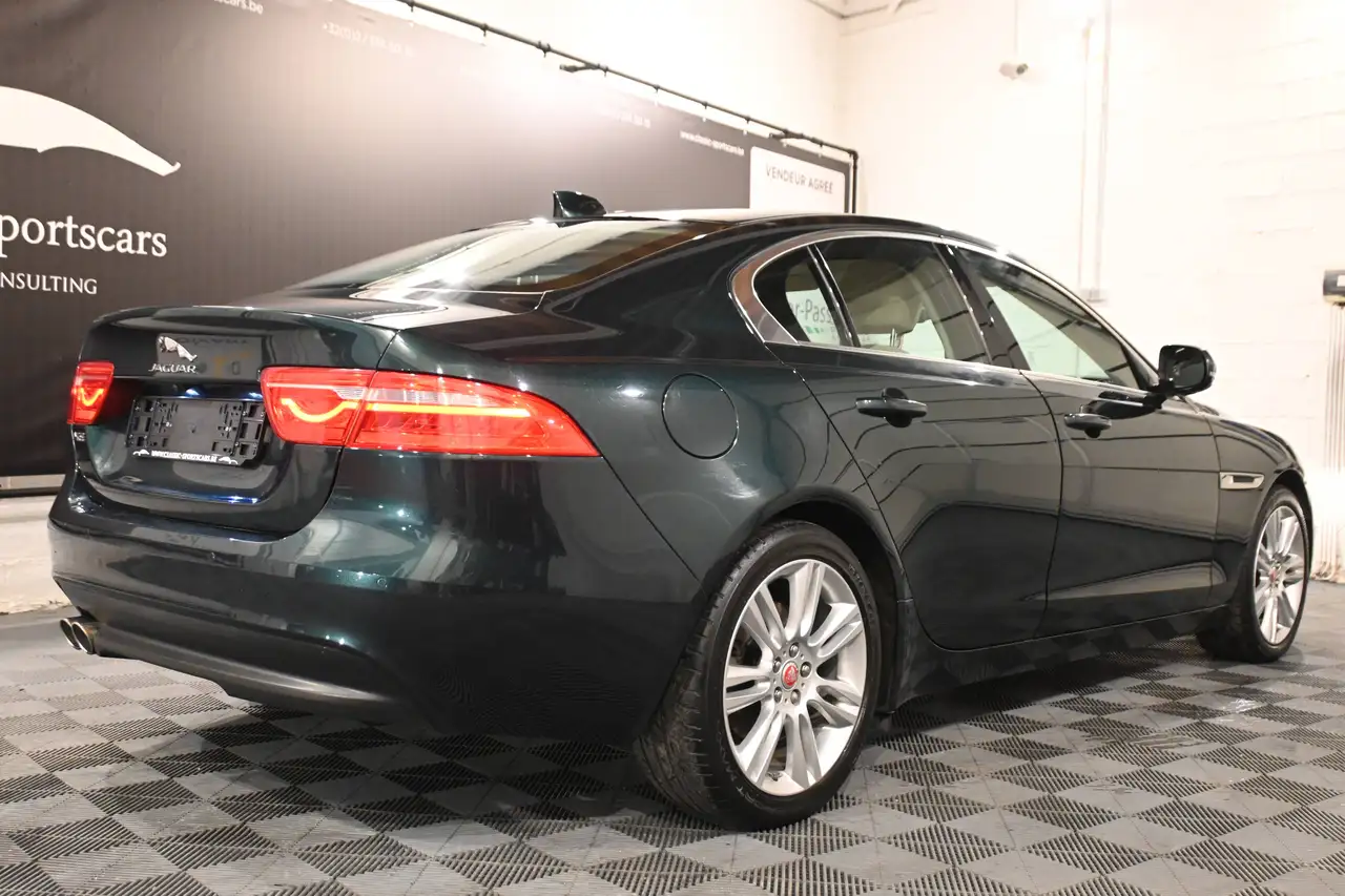Jaguar XE - 7