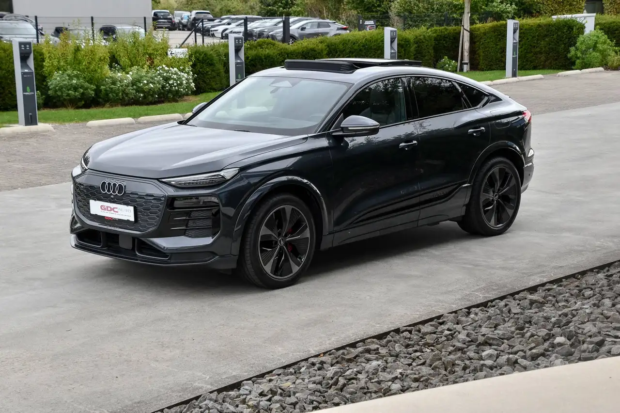 Audi Q6 e-tron - 8