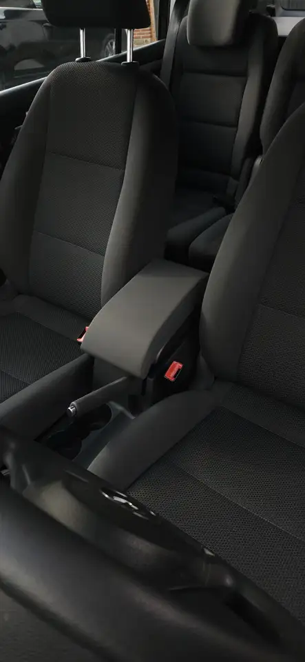 Volkswagen Touran - 12