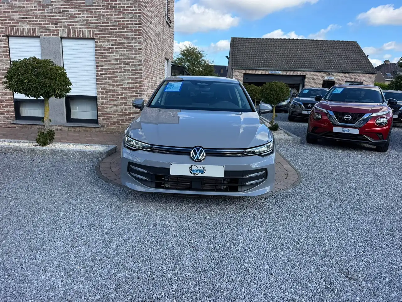 Volkswagen Golf - 2