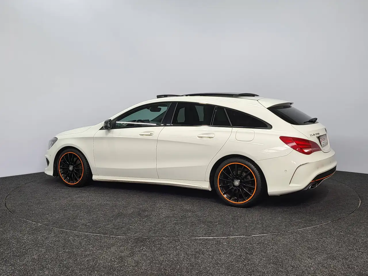 Mercedes-Benz CLA 250 - 4