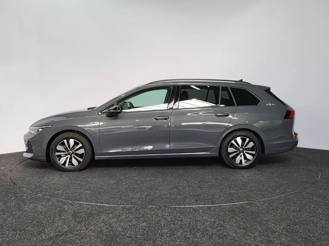 Volkswagen Golf Variant - 3