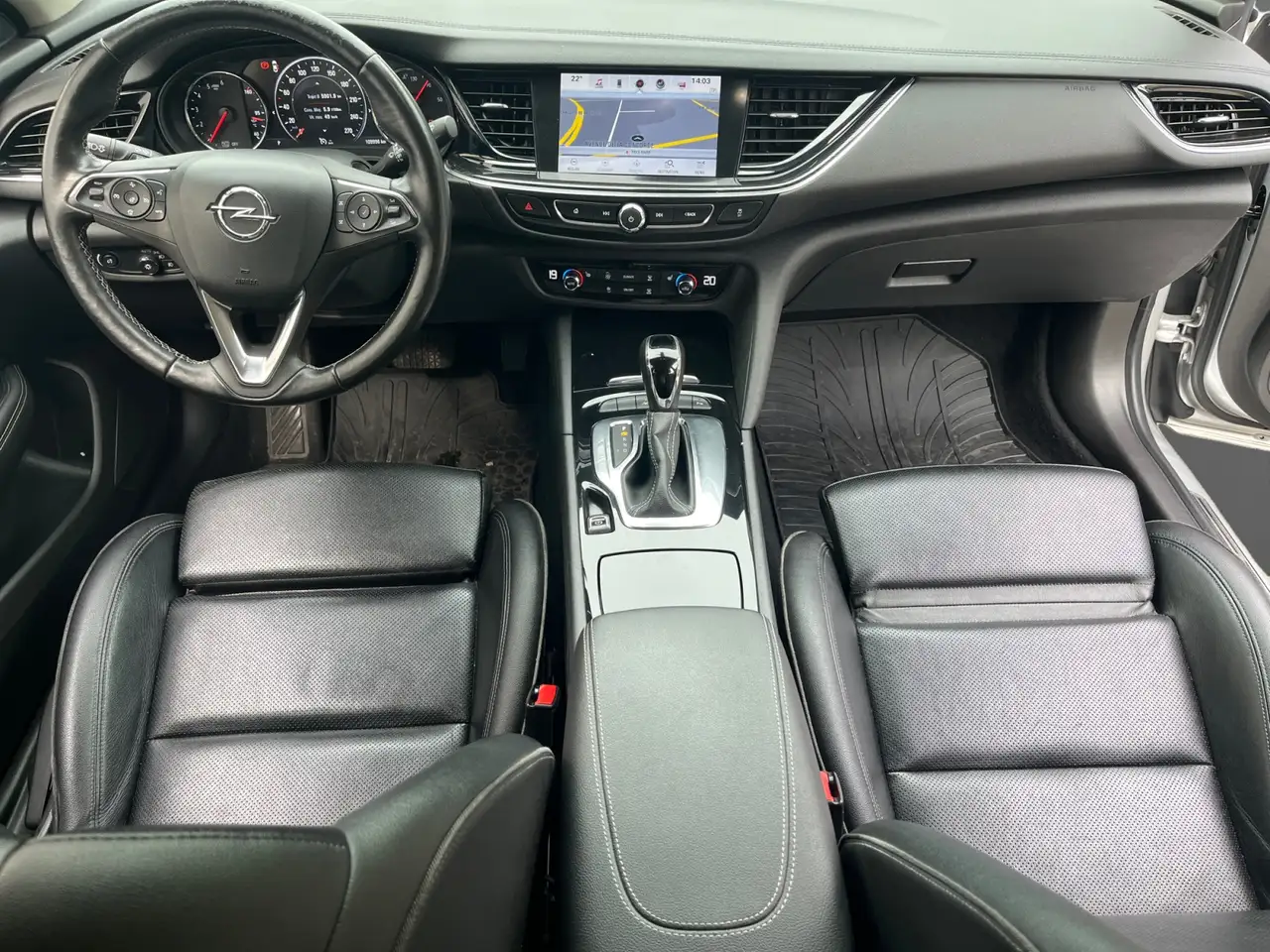 Opel Insignia - 8