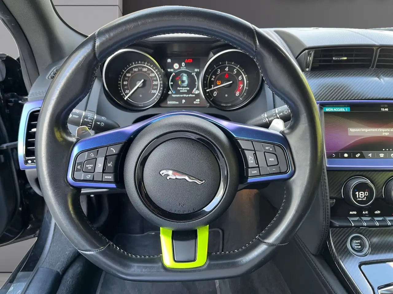 Jaguar F-Type - 12