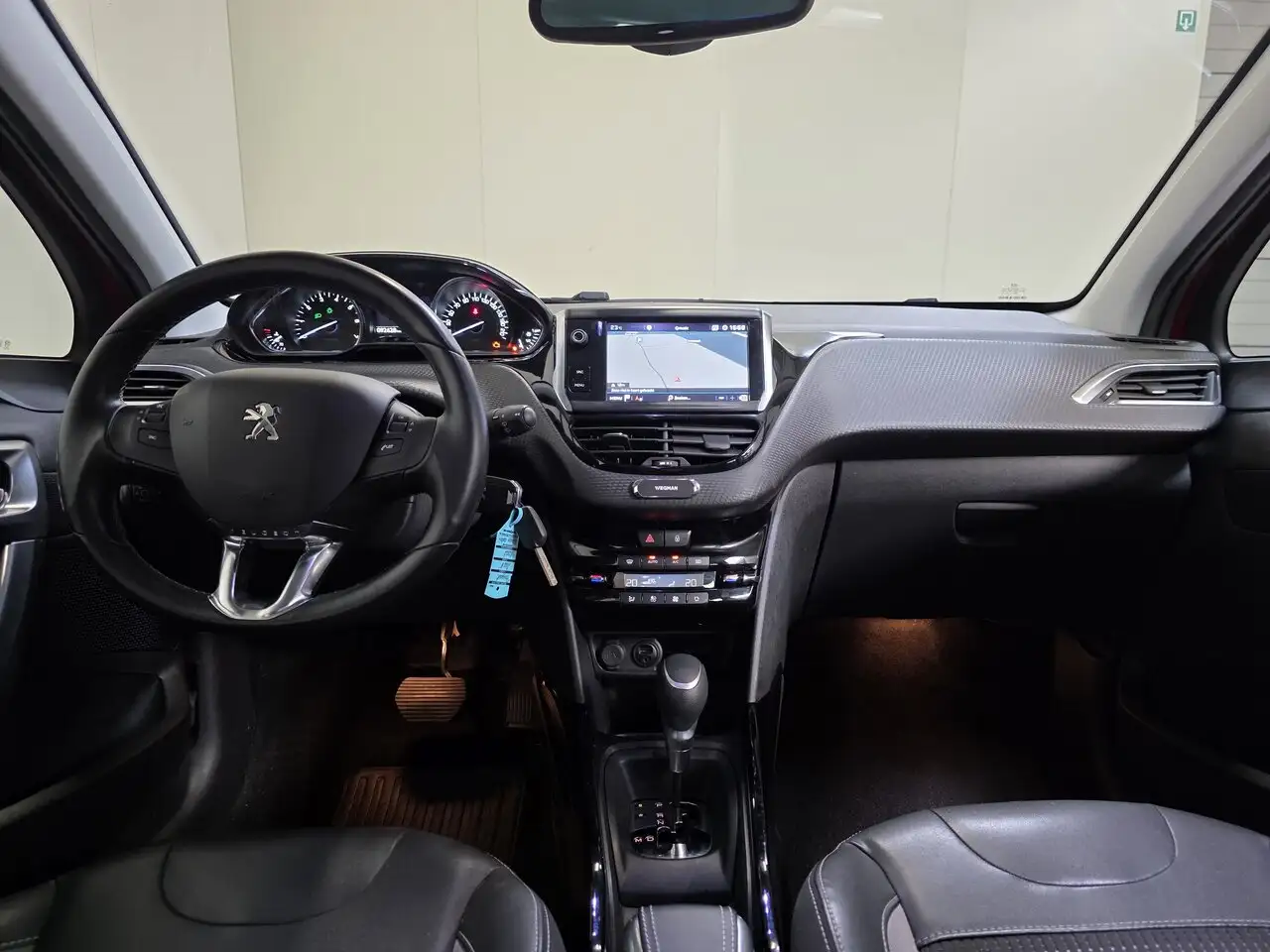 Peugeot 2008 - 11