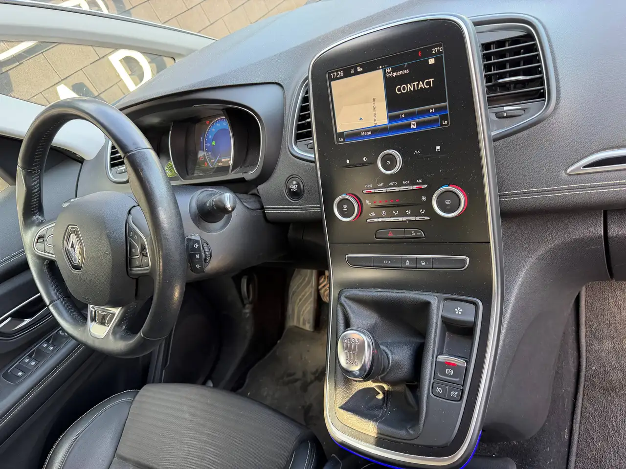 Renault Scenic - 10