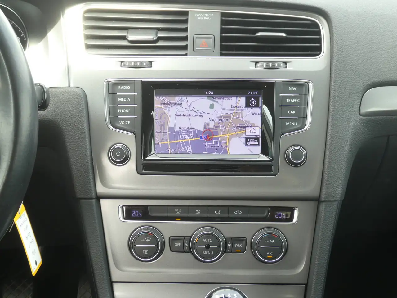 Volkswagen Golf - 9