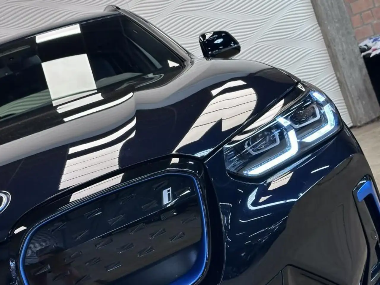 BMW iX3 - 6