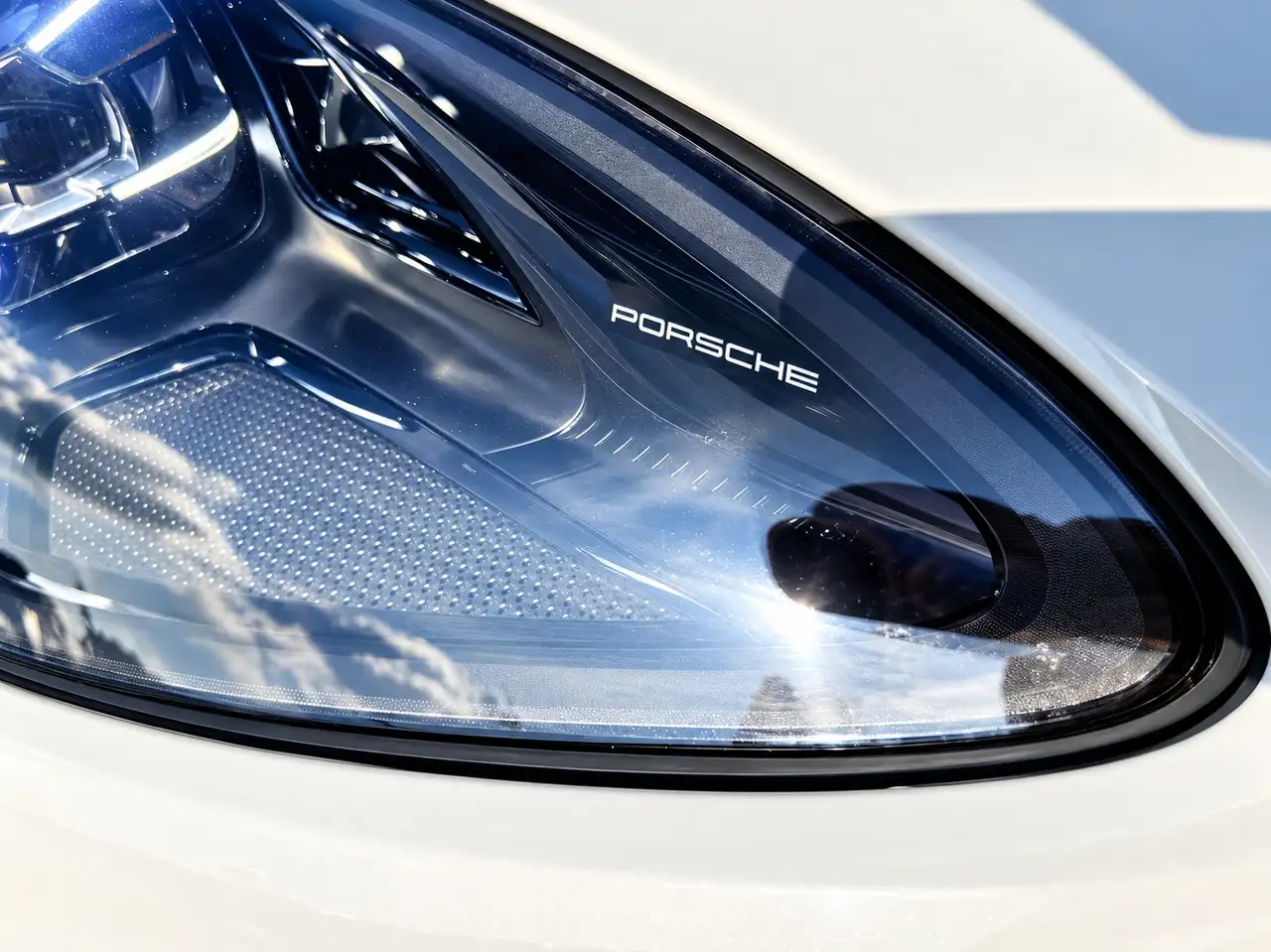 Porsche Macan - 8