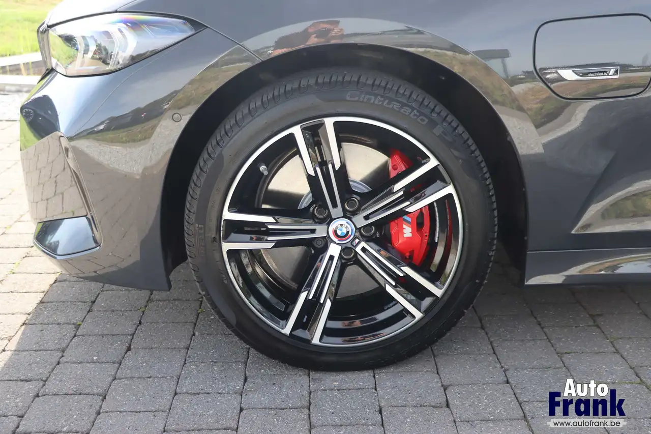 BMW 330 - 4