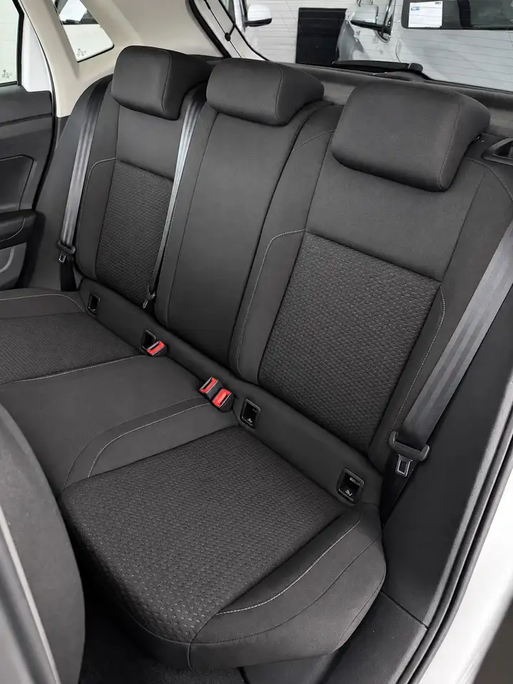 Volkswagen Polo - 11